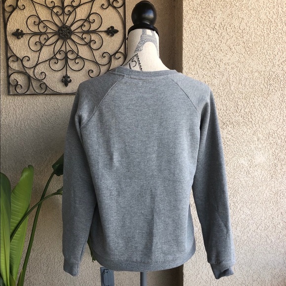 Star Wars sweater. - Picture 4 of 6